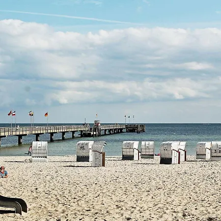 6 Person In Großenbrode